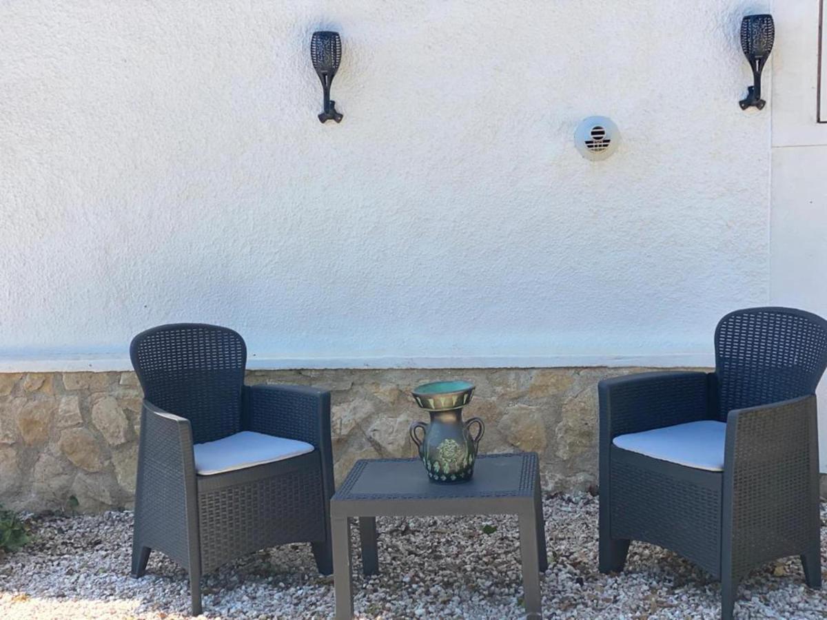 Lovely 2 Bed Apartment In Alcalalí Exterior photo